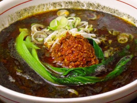 黒ゴマ坦々麺（900円）